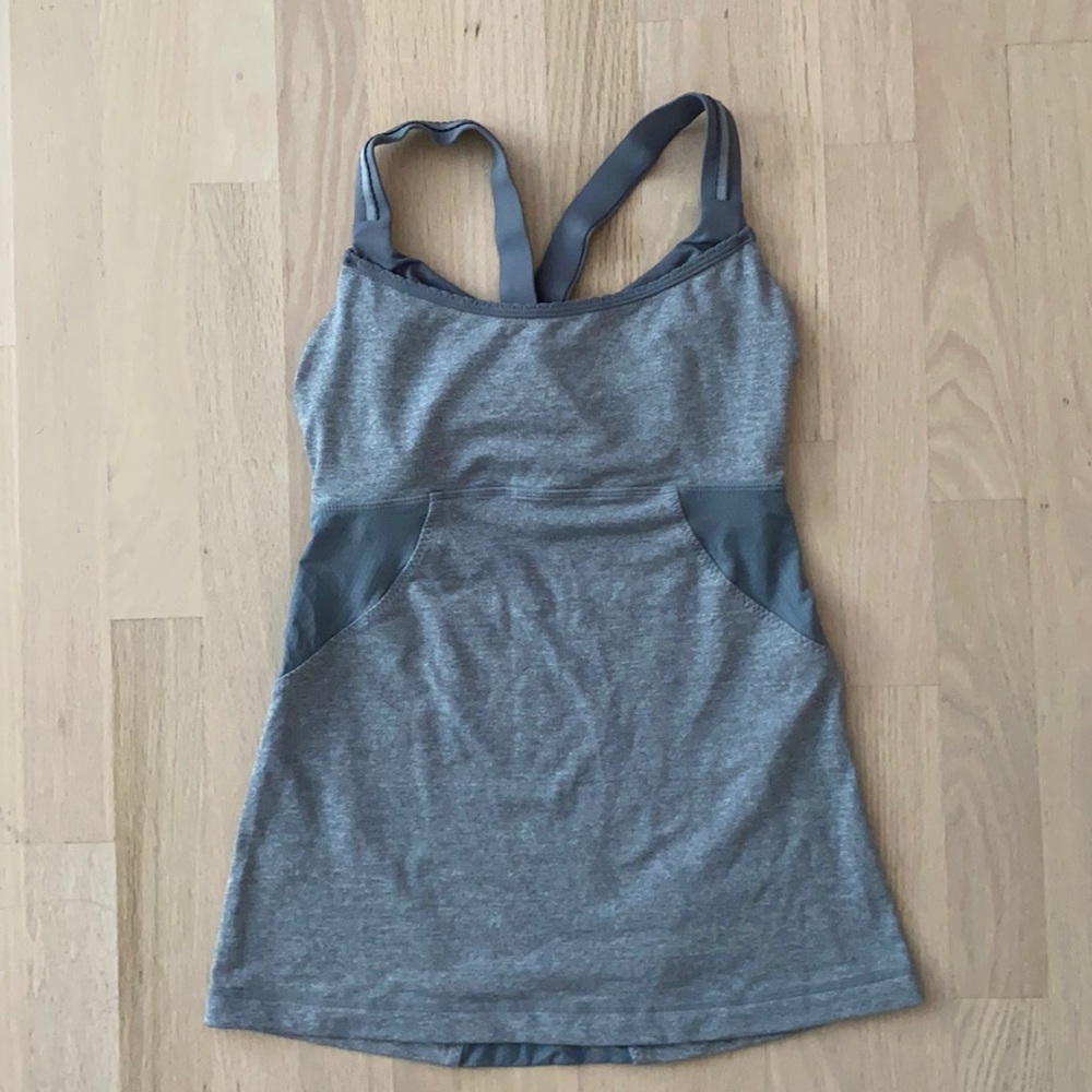 Lululemon sleeveless workout top in light grey